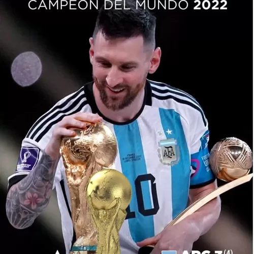 MESSI ACARICIA LA COPA